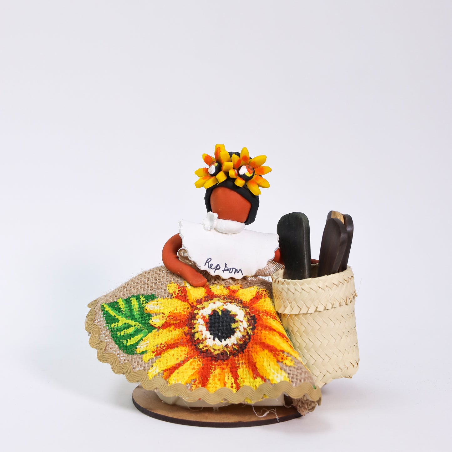 Muñeca porta cucharas en porcelanicrón