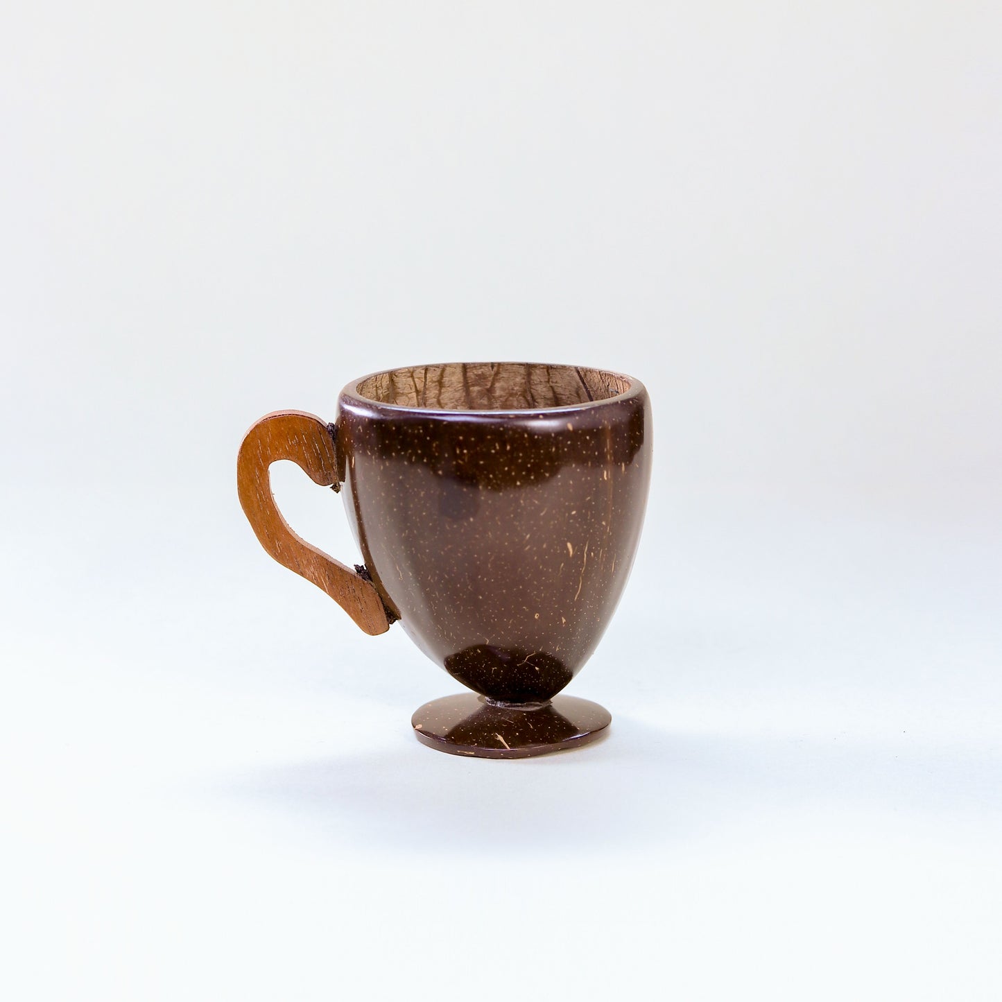 Tazas de café en jícara de coco