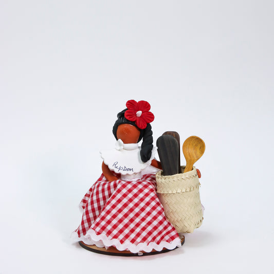Muñeca con Cucharas en Porcelanicrón
