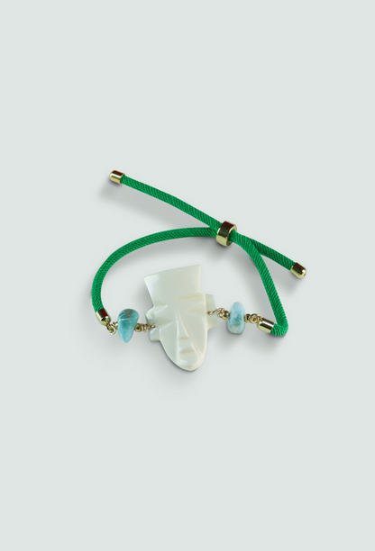 Pulseritas coloridas con hueso y larimar